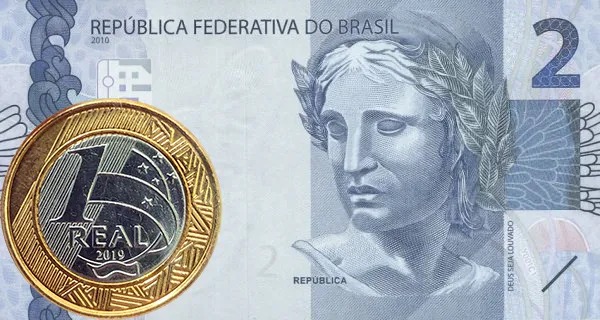 Três Reais